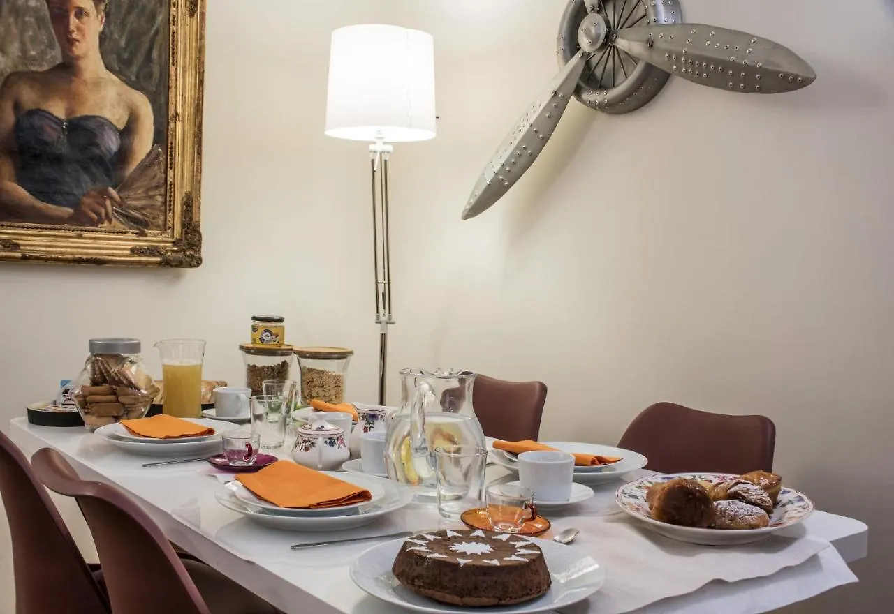 Baru In Chiaia Bed & Breakfast Naples