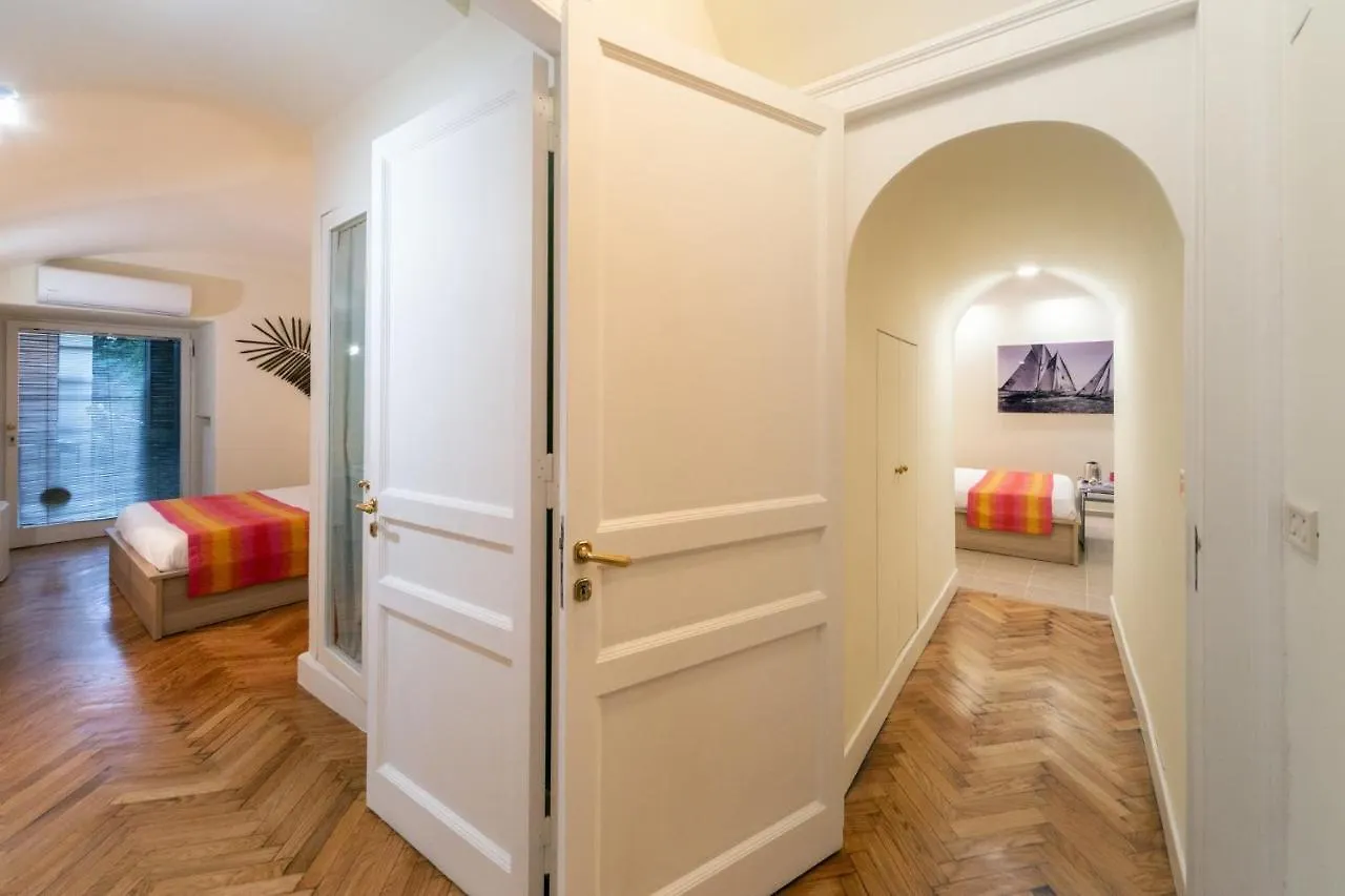 Baru In Chiaia Bed & Breakfast Naples