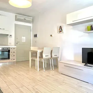 https://borgo-guelfo-4.it-tuscanyhotel.com