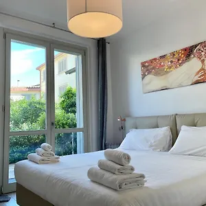 https://borgo-guelfo-5.it-tuscanyhotel.com