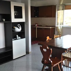 https://casa-marina-linguaglossa.sicilyhotelsitaly.net
